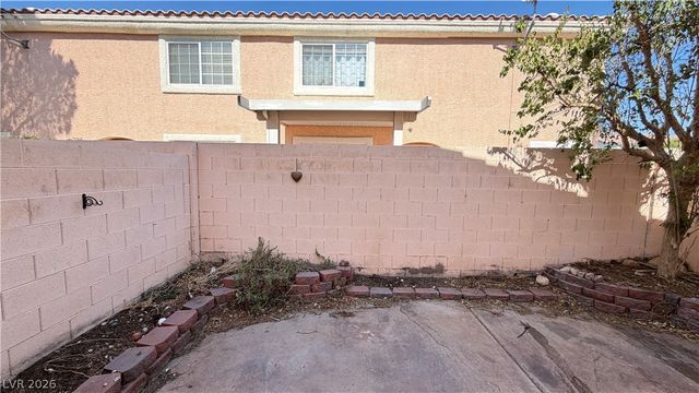 8413 Blazing Sun Avenue, Las Vegas, NV 89129