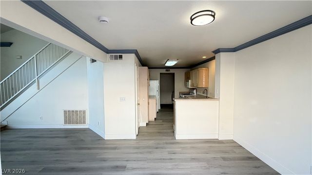 8413 Blazing Sun Avenue, Las Vegas, NV 89129