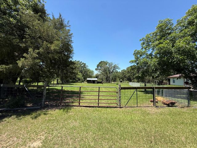 10308 Farm Market 831, Buffalo, TX 75831