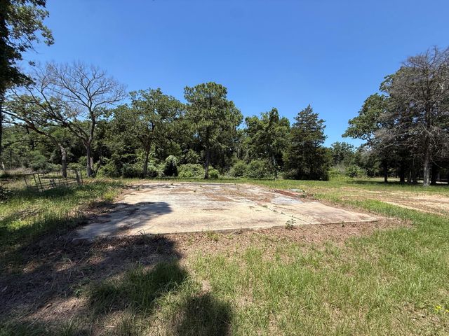 10308 Farm Market 831, Buffalo, TX 75831