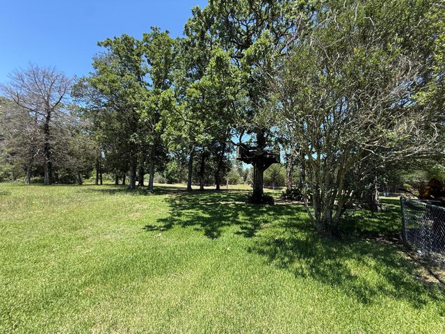 10308 Farm Market 831, Buffalo, TX 75831