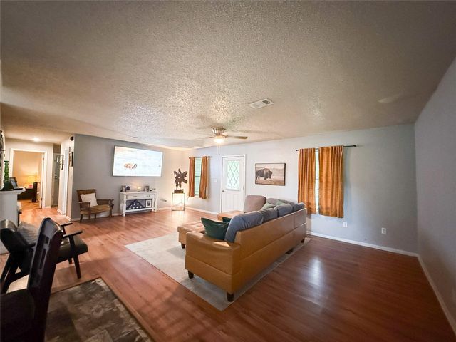 10308 Farm Market 831, Buffalo, TX 75831