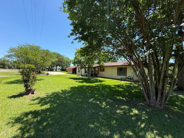 10308 Farm Market 831, Buffalo, TX 75831