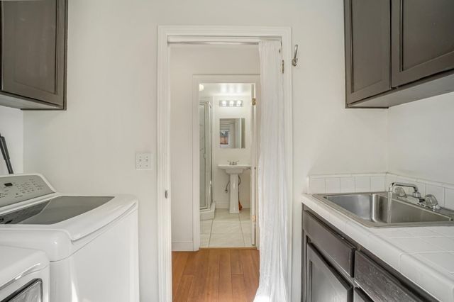 2463 Twain Avenue, Clovis, CA 93611