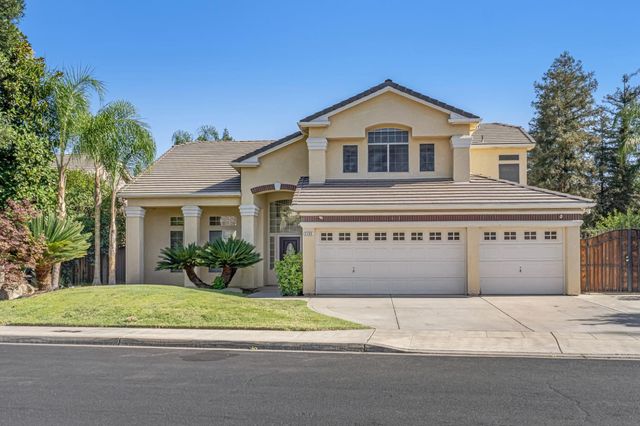 2463 Twain Avenue, Clovis, CA 93611