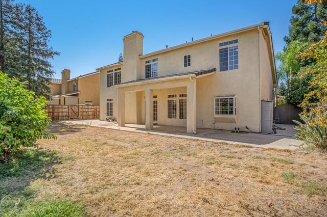2463 Twain Avenue, Clovis, CA 93611