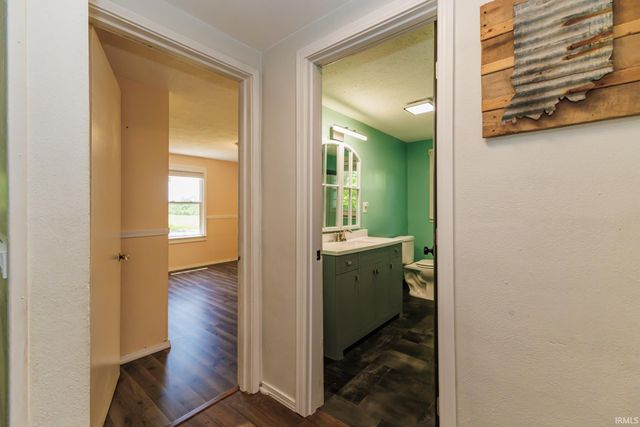 4660 E County Road 550 S, Muncie, IN 47302