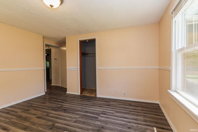 4660 E County Road 550 S, Muncie, IN 47302