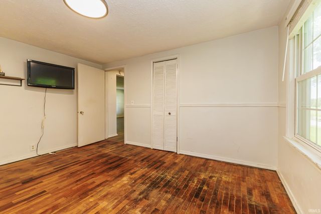 4660 E County Road 550 S, Muncie, IN 47302