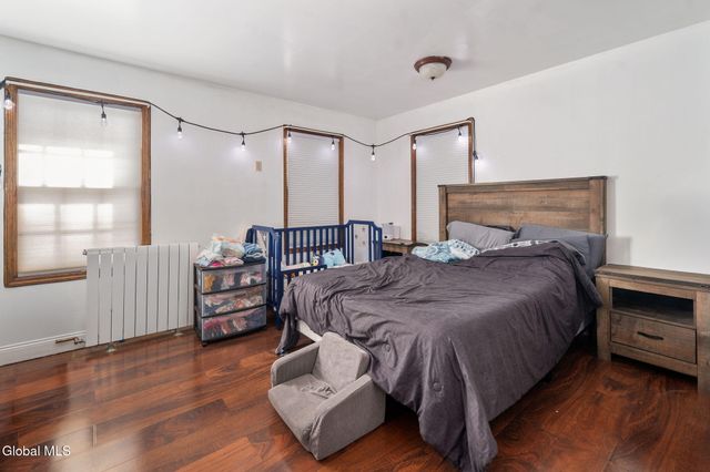 1905 Hamburg Street, Rotterdam, NY 12304