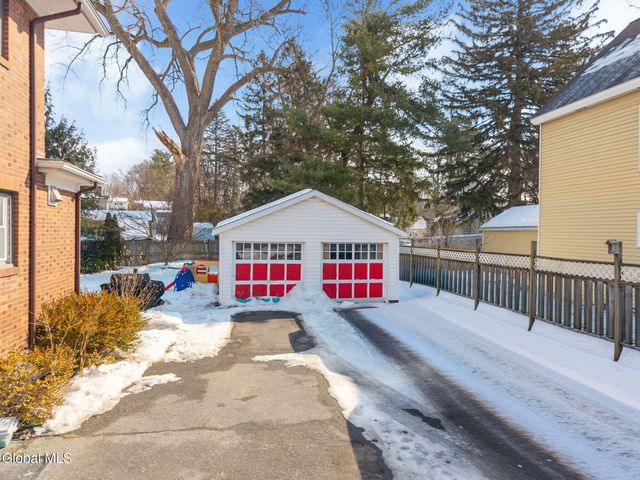 1905 Hamburg Street, Rotterdam, NY 12304