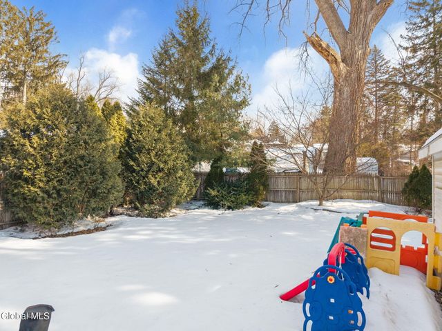 1905 Hamburg Street, Rotterdam, NY 12304