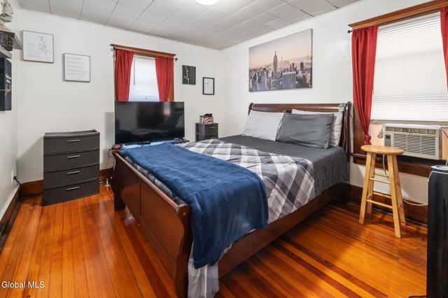 1905 Hamburg Street, Rotterdam, NY 12304