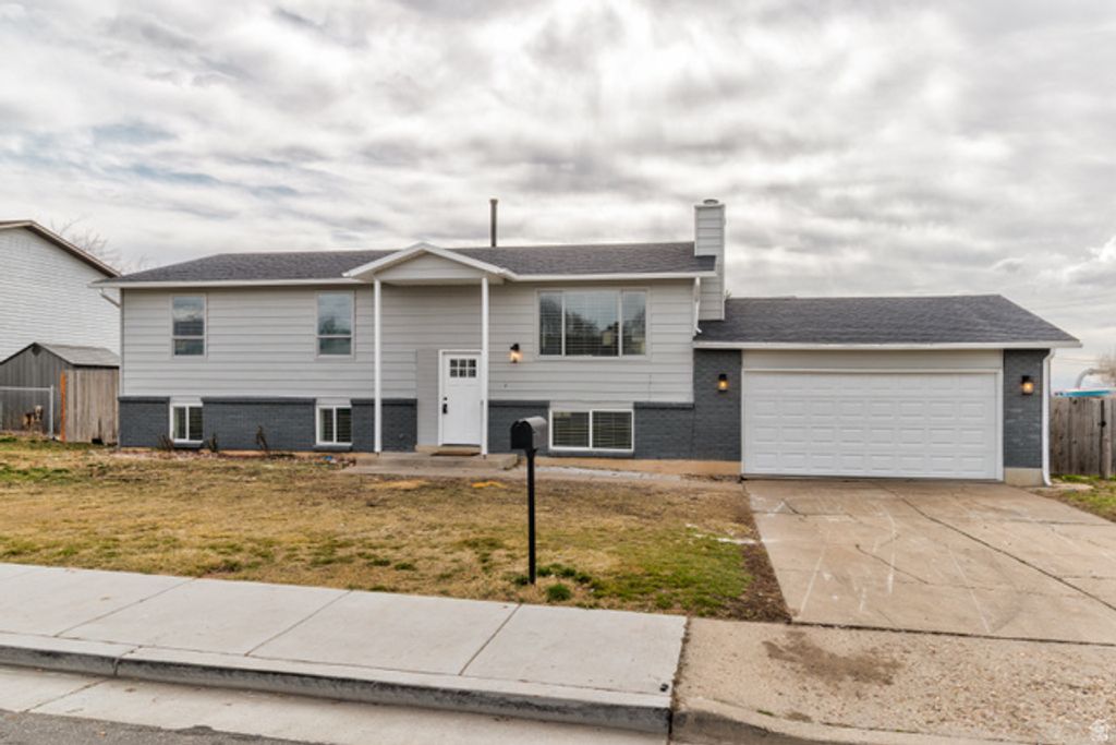 1520 E 1100 S, Clearfield, UT 84015