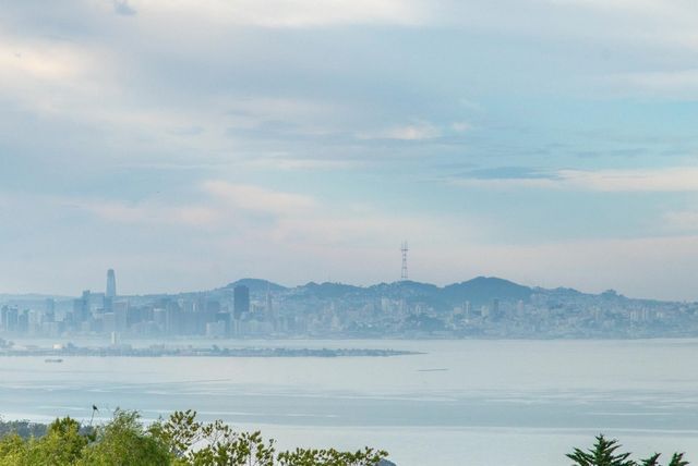 911 Clark Pl, El Cerrito, CA 94530