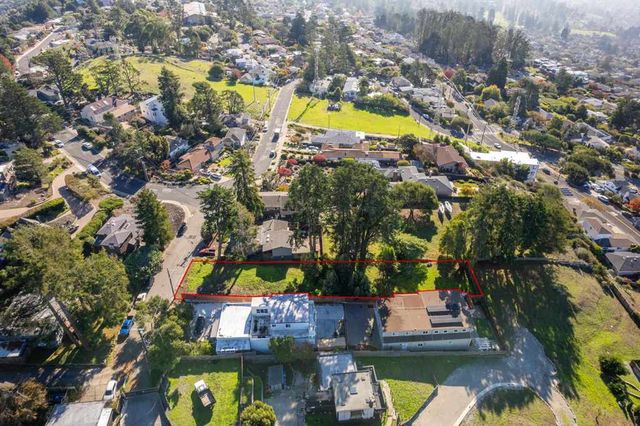 911 Clark Pl, El Cerrito, CA 94530