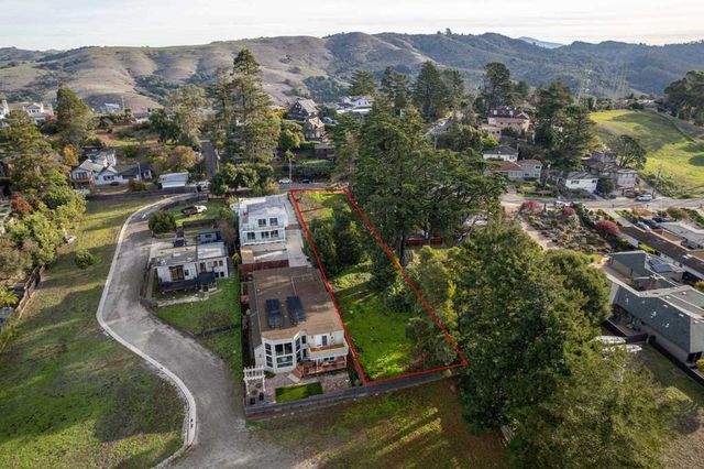 911 Clark Pl, El Cerrito, CA 94530