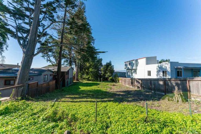 911 Clark Pl, El Cerrito, CA 94530