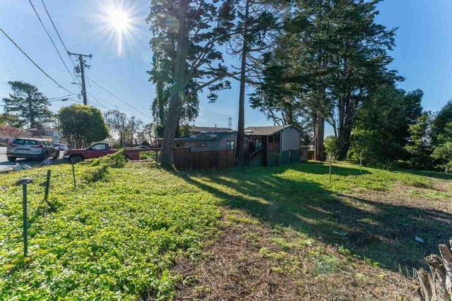 911 Clark Pl, El Cerrito, CA 94530