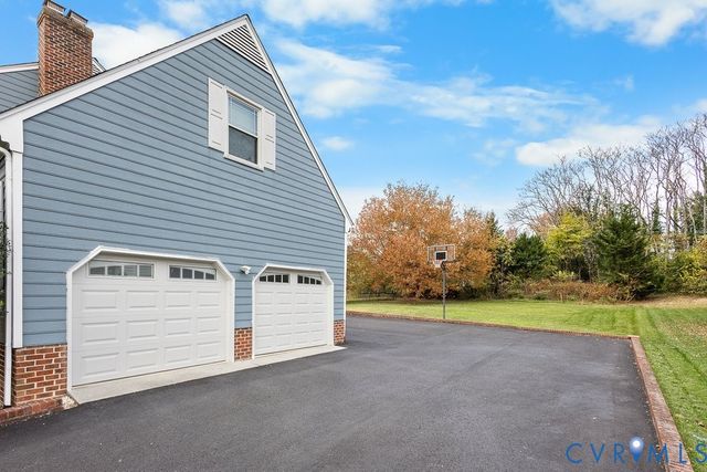 7234 Hanover Grove Ln, Mechanicsville, VA 23111