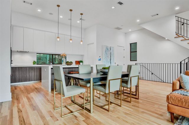 807 Memorial Heights Drive, Houston, TX 77007