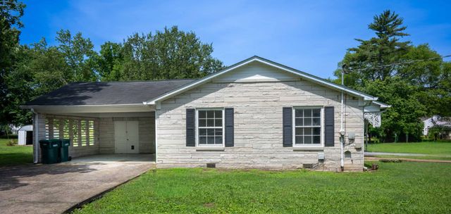 803 Nichols St, Pulaski, TN 38478