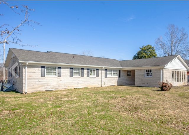 803 Nichols St, Pulaski, TN 38478
