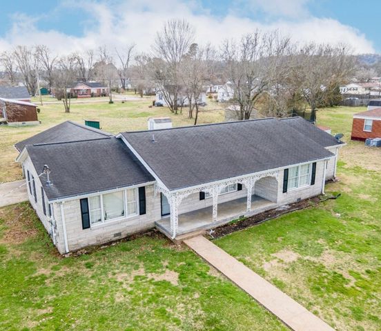 803 Nichols St, Pulaski, TN 38478