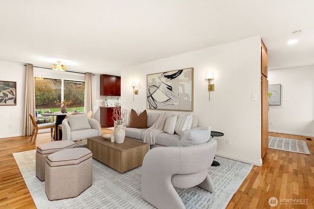 20008 101st Place NE, Bothell, WA 98011