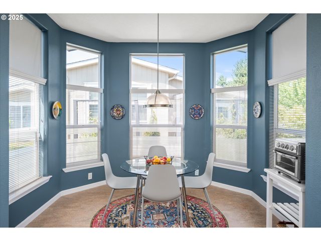 3220 CRESCENT Ave 80, Eugene, OR 97408