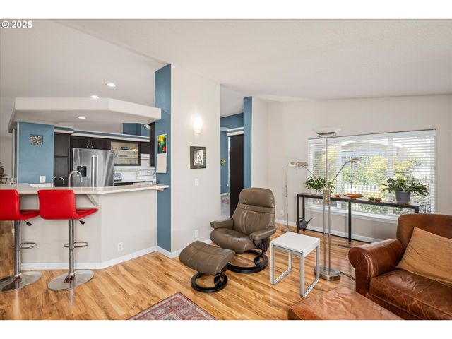 3220 CRESCENT Ave 80, Eugene, OR 97408