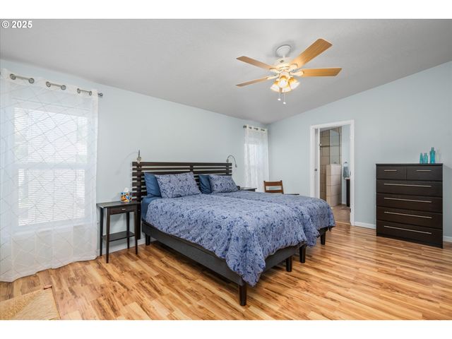 3220 CRESCENT Ave 80, Eugene, OR 97408