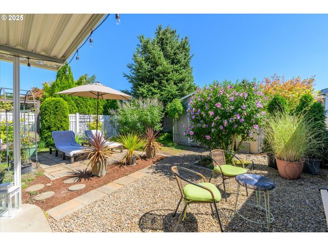 3220 CRESCENT Ave 80, Eugene, OR 97408