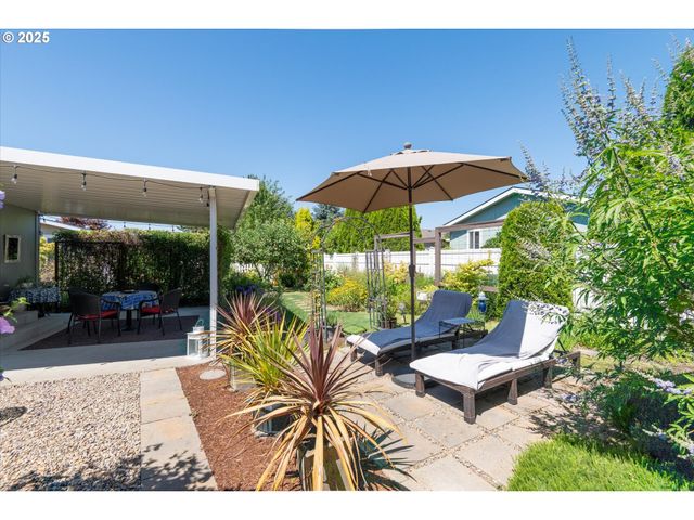 3220 CRESCENT Ave 80, Eugene, OR 97408