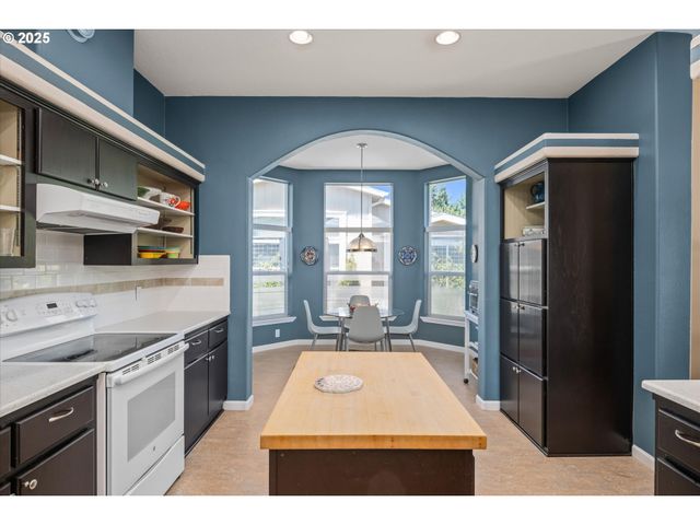 3220 CRESCENT Ave 80, Eugene, OR 97408