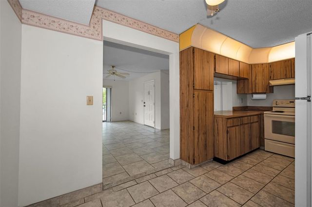 2687 PINE RIDGE WAY S B2, Palm Harbor, FL 34684