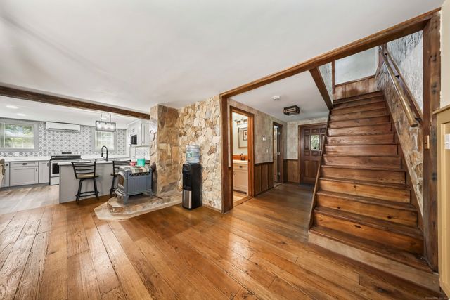 21 Church Street, Prospect, CT 06712
