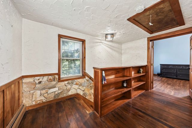 21 Church Street, Prospect, CT 06712