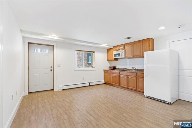 80B Liberty Place, Palisades Park, NJ 07650