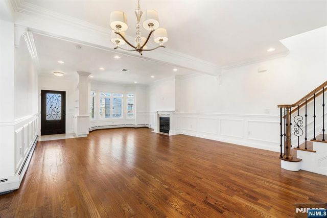 80B Liberty Place, Palisades Park, NJ 07650