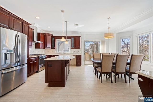 80B Liberty Place, Palisades Park, NJ 07650