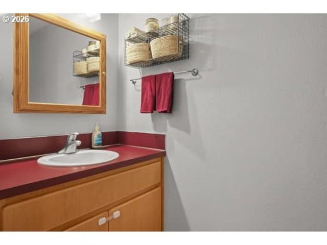 1068 9TH St, Washougal, WA 98671