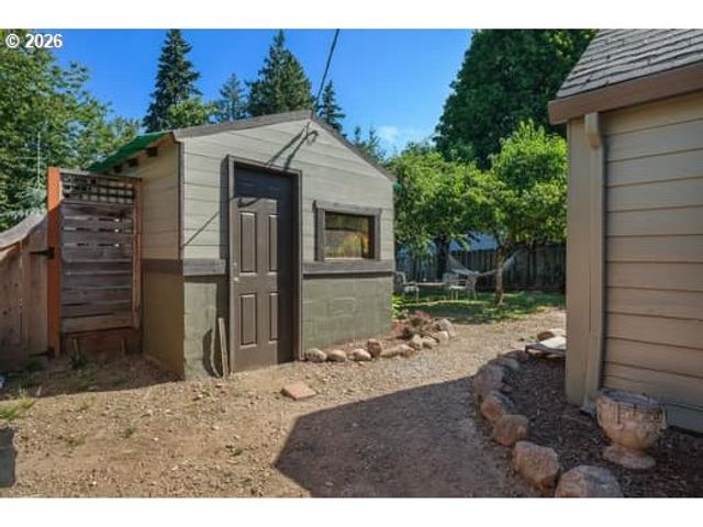 1068 9TH St, Washougal, WA 98671