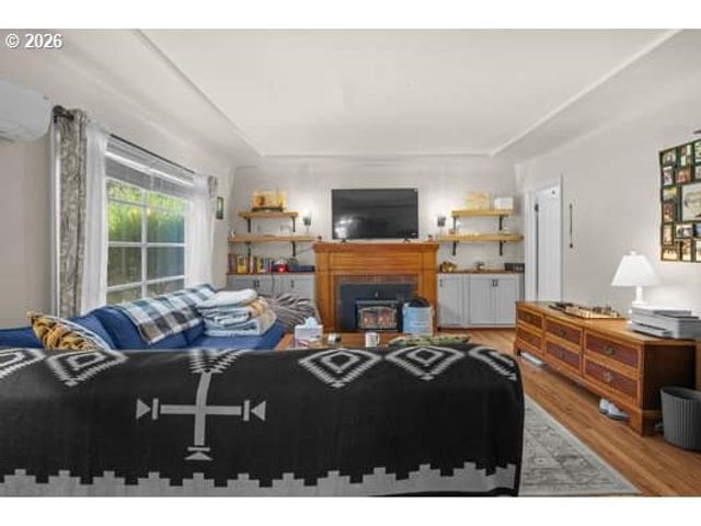 1068 9TH St, Washougal, WA 98671