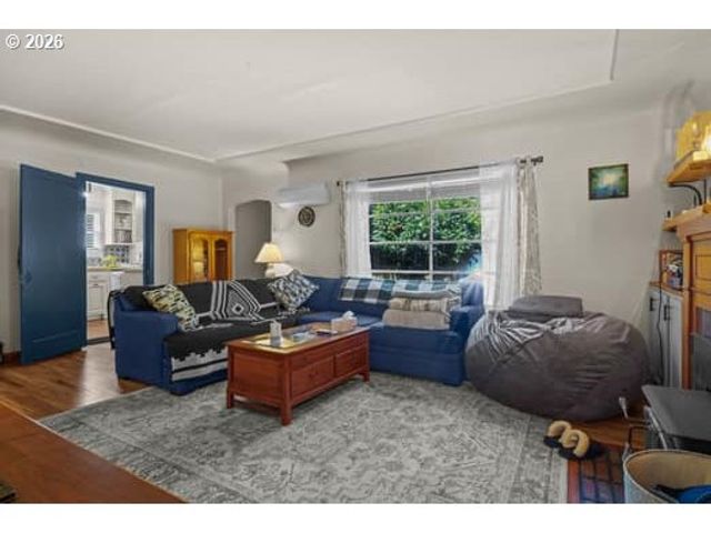 1068 9TH St, Washougal, WA 98671