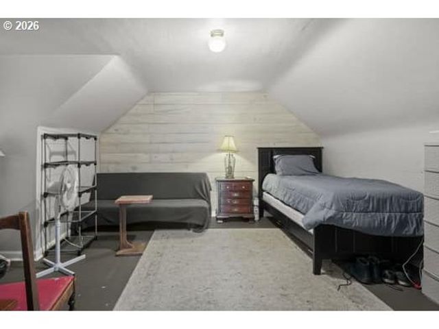 1068 9TH St, Washougal, WA 98671