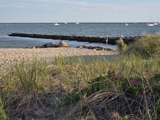 800 Bearses Way 4NF, Barnstable, MA 02601