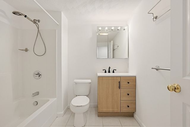 51 Pearl St 205, Malden, MA 02148