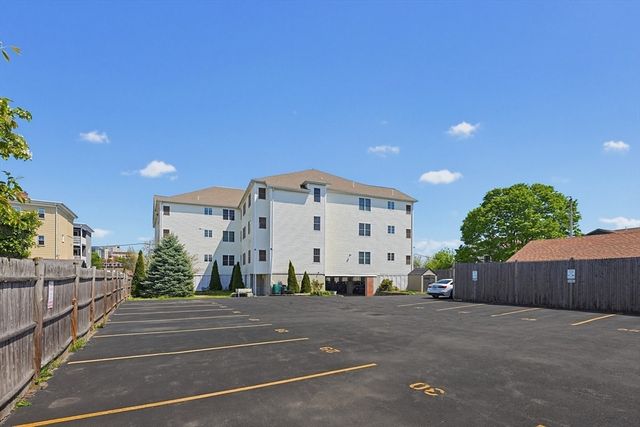 51 Pearl St 205, Malden, MA 02148