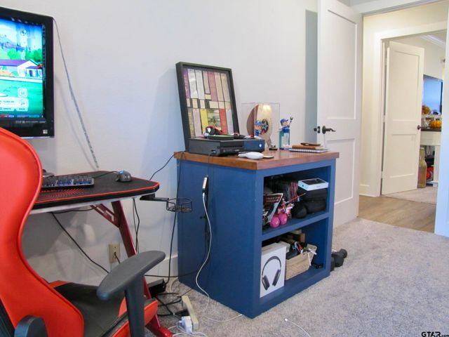 717 Meadow Creek Drive, Tyler, TX 75703